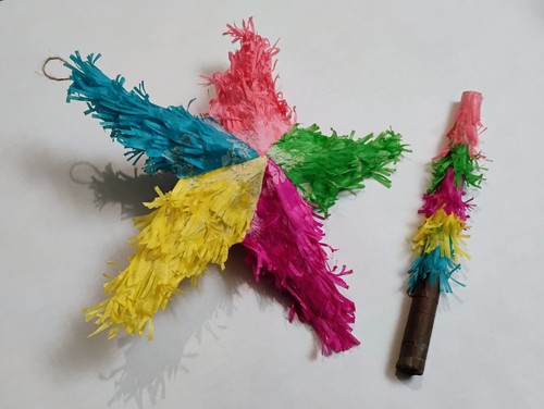 Mini star piñata - &, bat